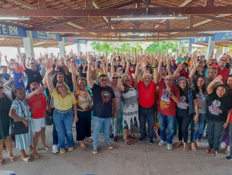 Professores Da Rede Estadual Aprovam Indicativo De Greve Na Regi O De