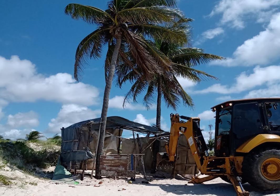 Barracas Irregulares Na Praia Da Redinha Em Natal S O Removidas Pela