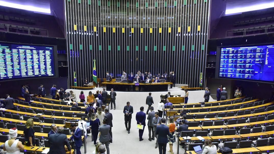 Congresso aprova LDO meta de déficit zero e calendário de emendas