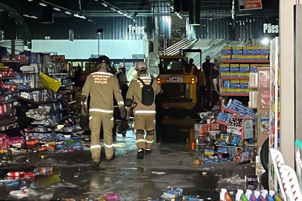 V Deo Laje De Supermercado Desaba Mata Tr S Pessoas E Fere