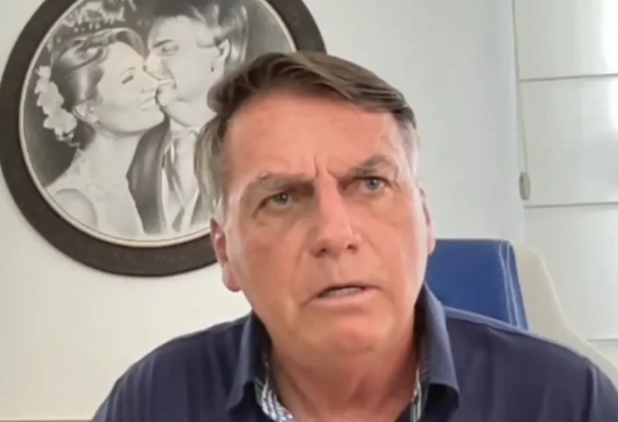 Ex-presidente Jair Bolsonaro (PL) em entrevista à revista Veja - Foto: Reprodução