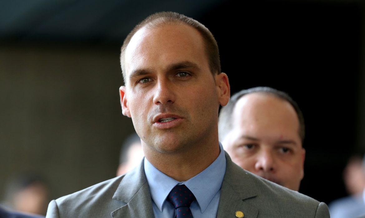 Eduardo Bolsonaro ironiza tortura sofrida por Míriam Leitão - Foto: Agência Brasil