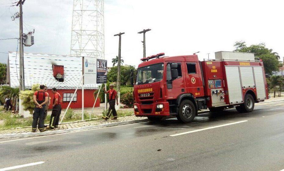 Incêndio atingiu fábrica desativada da Coca-Cola - Foto: Reprodução