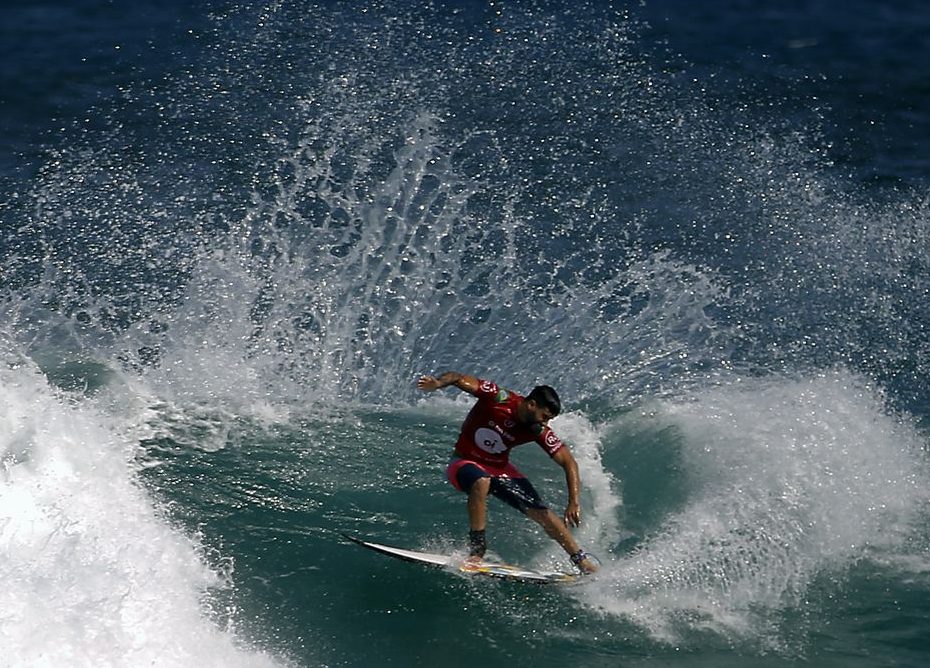 Além do título de campeão mundial, Italo Ferreira é o primeiro surfista do País com ouro olímpico - Foto: Fernando Frazão/Agência Brasil