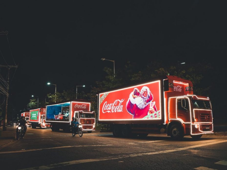 Caminhões da caravana iluminada de Natal da Coca-Cola - Foto: Divulgação