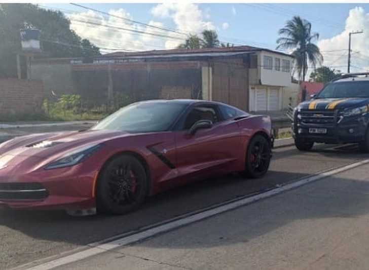 O veículo transitava em alta velocidade e chegou a colidir com um caminhão em Parnamirim - Foto: Divulgação