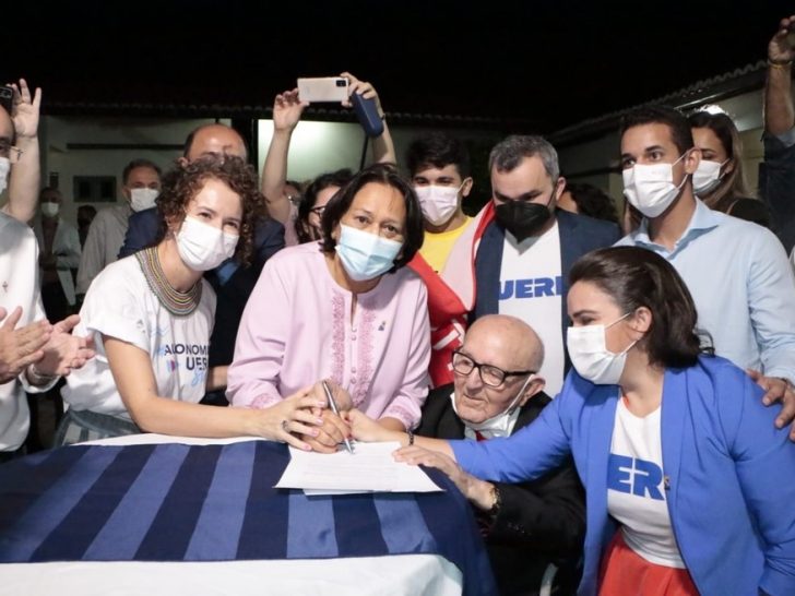 Governadora Fátima Bezerra sancionou nesta quarta-feira (29), Lei que garante autonomia financeira da Uern. — Foto: Raiane Miranda / Cedida Assecom-RN