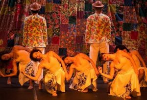 Companhia de Dança do Teatro Alberto Maranhão se apresenta junto com a banda da Polícia Militar do RN nesta segunda (13). — Foto: Divulgação