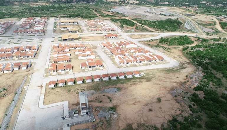 As casas têm 58 metros quadrados de área construída, com dois quartos, sala, cozinha, banheiro, alpendre e lavanderia externa. - Foto: Elisa Elsie/Governo do RN