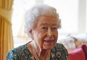 Rainha Elizabeth II está com Covid-19 Foto: STEVE PARSONS / AFP