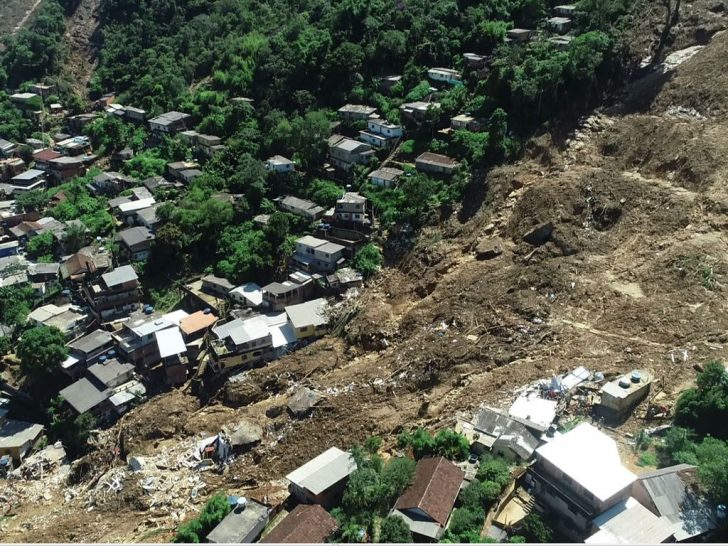 Imagens de drone das áreas de deslizamento de encosta em Petrópolis, em decorrência das fortes chuvas que atingiram, a região serrana do Rio de Janeiro - Foto: TV Brasil/Agência Brasil