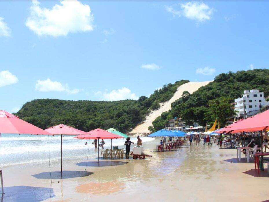 Obra de engorda vai alargar faixa de areia na praia - Foto: Caroline Macedo / Idema