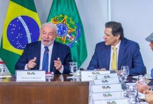 Presidente Lula em reunião com ministro da Fazenda, Fernando Haddad - Foto: Diogo Zacarias / MF