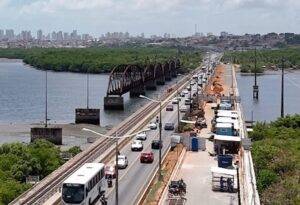 Ponte está parcialmente interditada desde setembro do ano passado - Foto: Reprodução