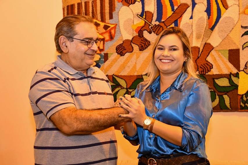 Prefeito Álvaro Dias com sua secretária de Planejamento, Joanna Guerra - Foto: Reprodução