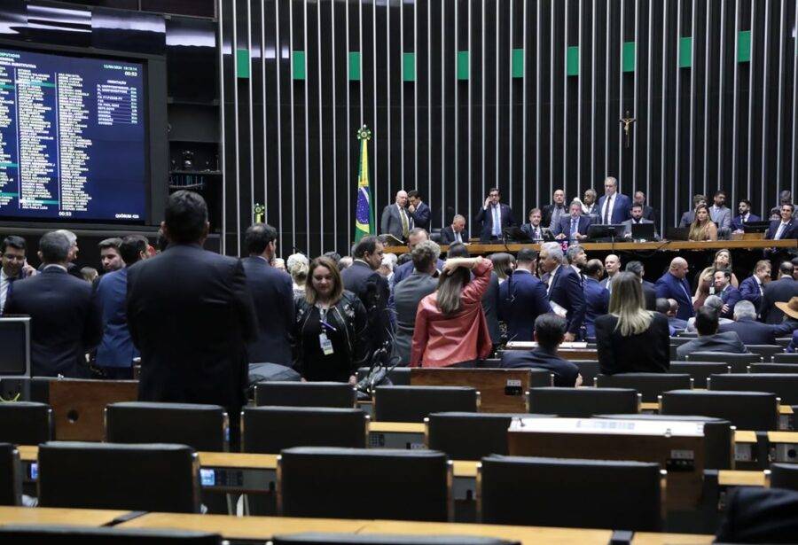 Plenário da Câmara dos Deputados durante votação nesta quarta-feira (12) - Foto: Mário Agra / Câmara