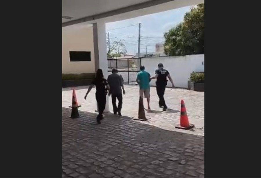 Foram cumpridos mandados de busca e apreensão em contra dois suspeitos, que estão sendo investigados por cometerem crimes sexuais contra crianças e adolescentes. Foto: Polícia Civil