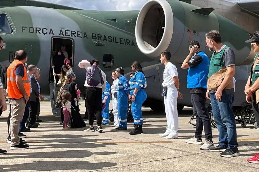 A logística de repatriação envolve o uso de aeronave e de servidores da FAB e um intenso trabalho de articulação do Itamaraty. Foto: FAB