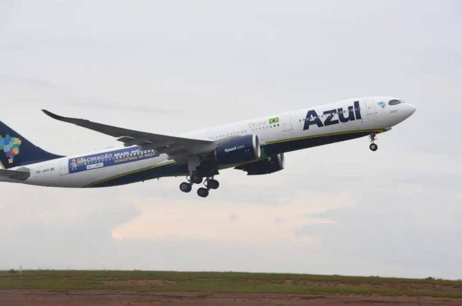 A Azul informou ainda que os clientes impactados pela suspensão das operações vão receber assistência necessária, prevista na resolução 400 da Agência Nacional de Aviação Civil (Anac). Foto: Tony Winston/ Ministério da Saúde