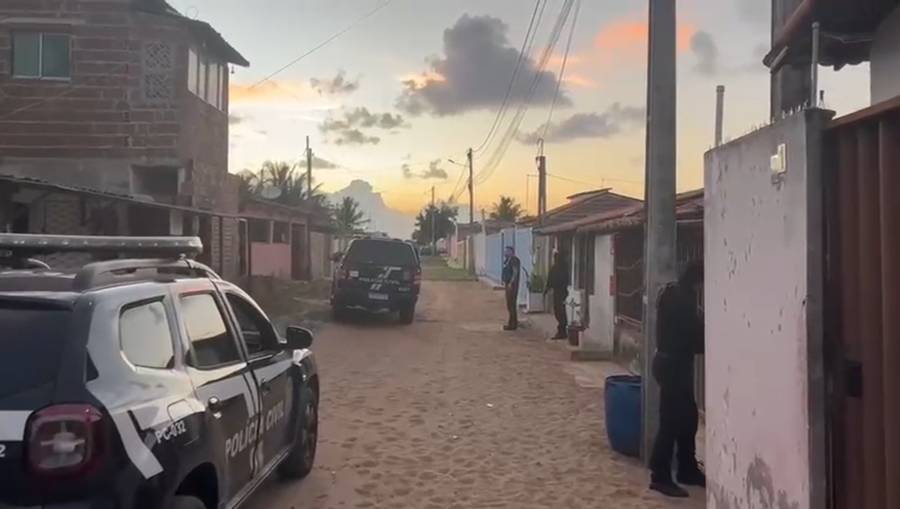 Mandados foram cumpridos nesta quinta-feira em Muriú - Foto: PCRN / Reprodução