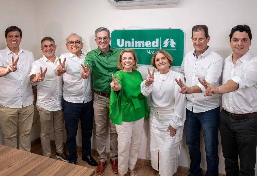 Candidato Márcio Rêgo (de verde) ao lado dos demais integrantes da chapa Juntos Podemos Mais - Foto: Reprodução