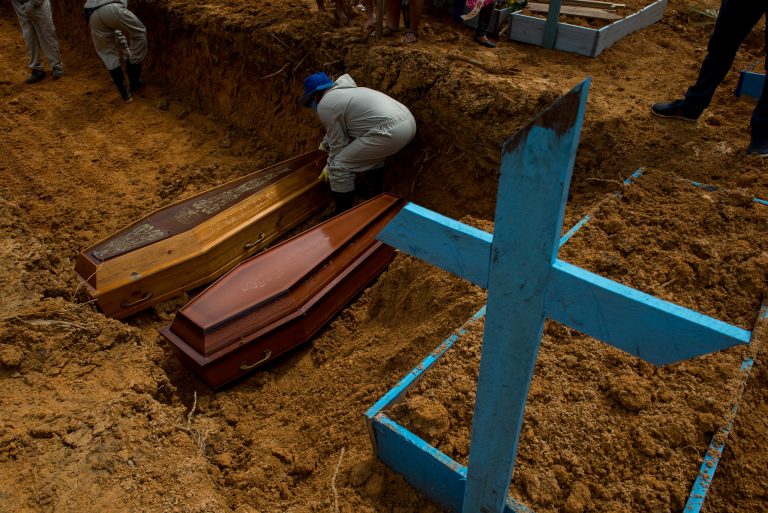 Setembro apresenta primeira taxa de mortes diárias abaixo das 600 - Foto: Banco de imagens