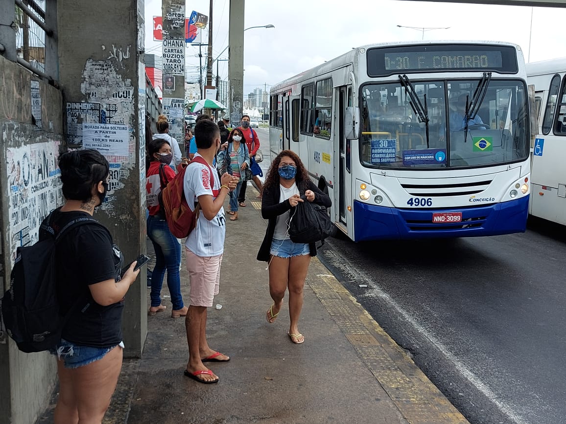 Empresas de ônibus de Natal recebem 107 mil autuações por frota menor - Foto: Mycleison Costa/98FM Natal