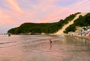 Praia de Ponta Negra, na Zona Sul de Natal - Foto: Reprodução