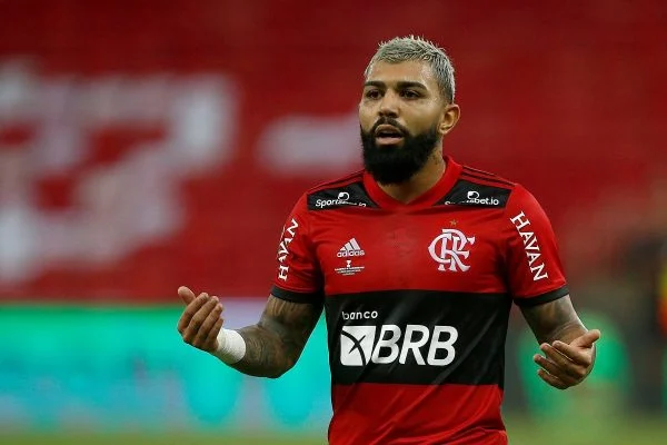 Gabigol é chamado de macaco durante jogo contra o Fluminense - Foto: Getty Images