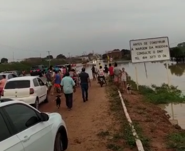 Açude rompe e água inunda comunidade no interior do RN - Foto: Reprodução