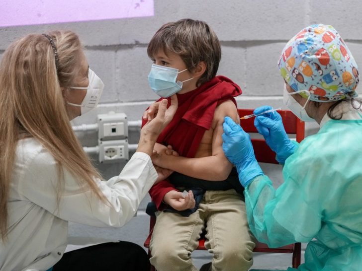 Mundo ultrapassa 10 bilhões de vacinas contra Covid aplicadas - Foto: Andrew Medichini/AP