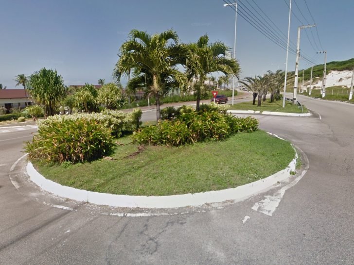 Turistas e motorista de buggy ficam feridos após acidente de trânsito na Via Costeira em Natal - Foto: Google Street View