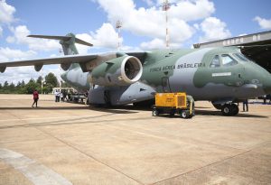 Avião da FAB chega ao Brasil com repatriados vindos da Ucrânia - Foto: José Cruz/Agência Brasil