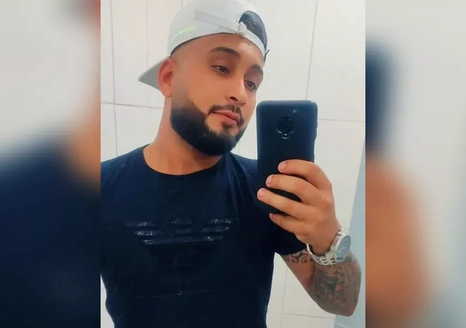 Uilgner Rodrigues, de 30 anos, natural de Guarujá (SP) morreu ao mergulhar no lago conhecido como Buraco Azul, no município de Cruz (CE) - Foto: Reprodução/Instagram