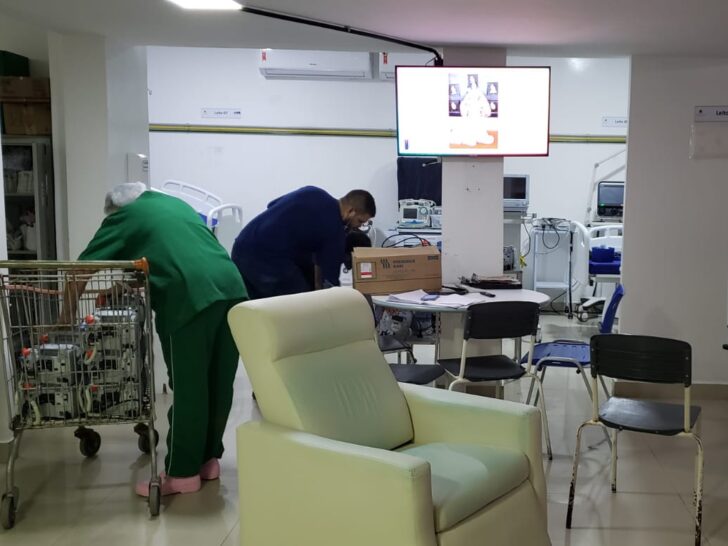 Pacientes são internados em leitos improvisados no Hospital Municipal - Foto: Reprodução/Redes Sociais