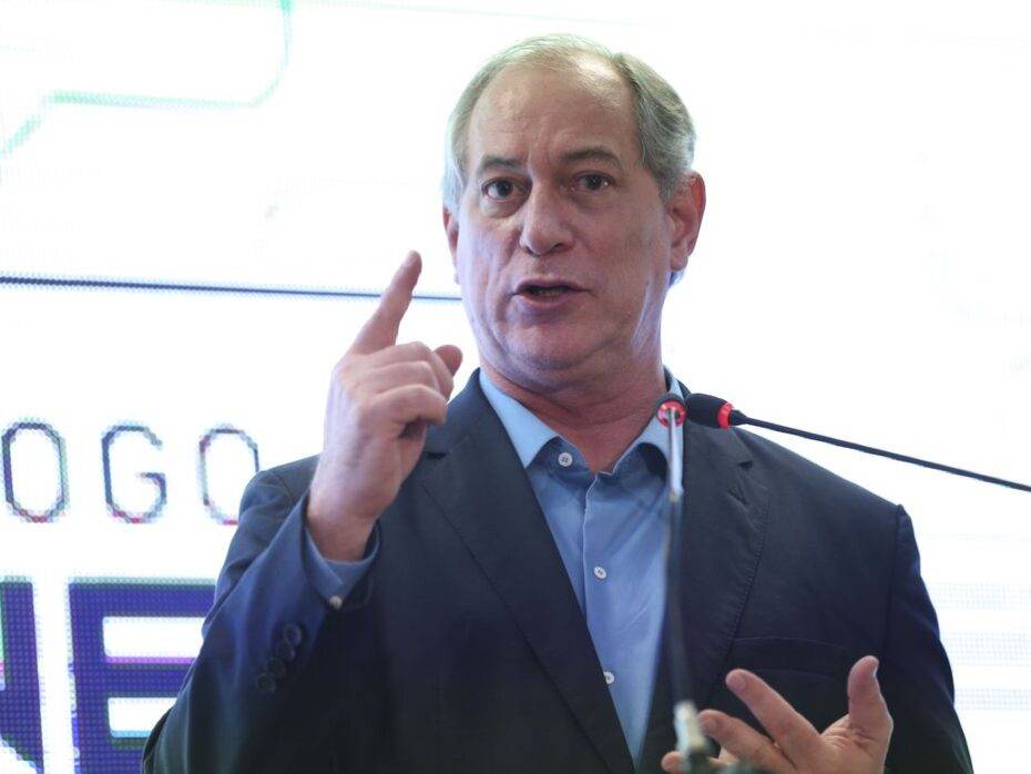 Cheiro de picaretagem grossa afirma Ciro Gomes sobre programa