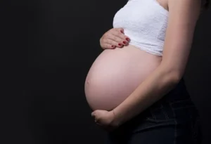 Projeto prevê criminalização do aborto após 22 semanas de gestação - Foto: Reprodução