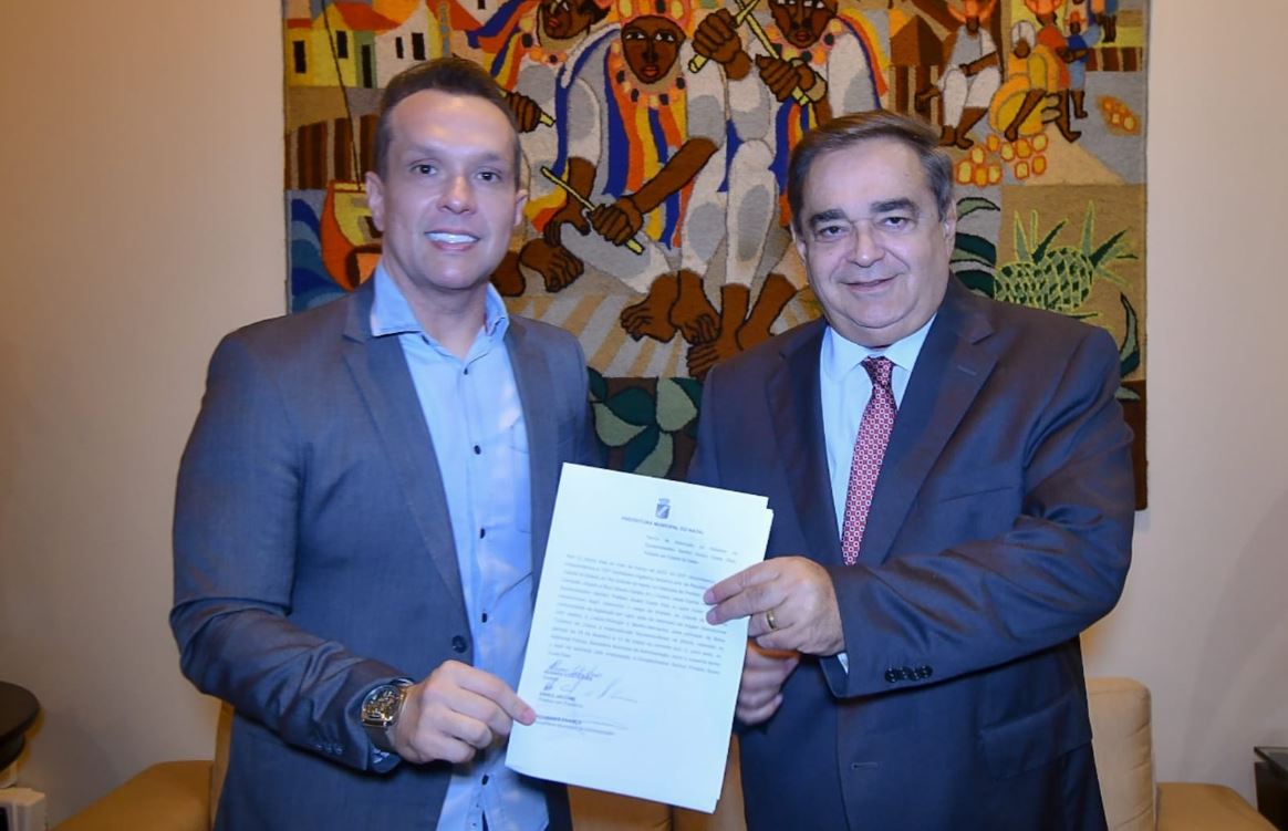 Álvaro Dias Volta De Viagem à Europa E Reassume Prefeitura Do Natal ...