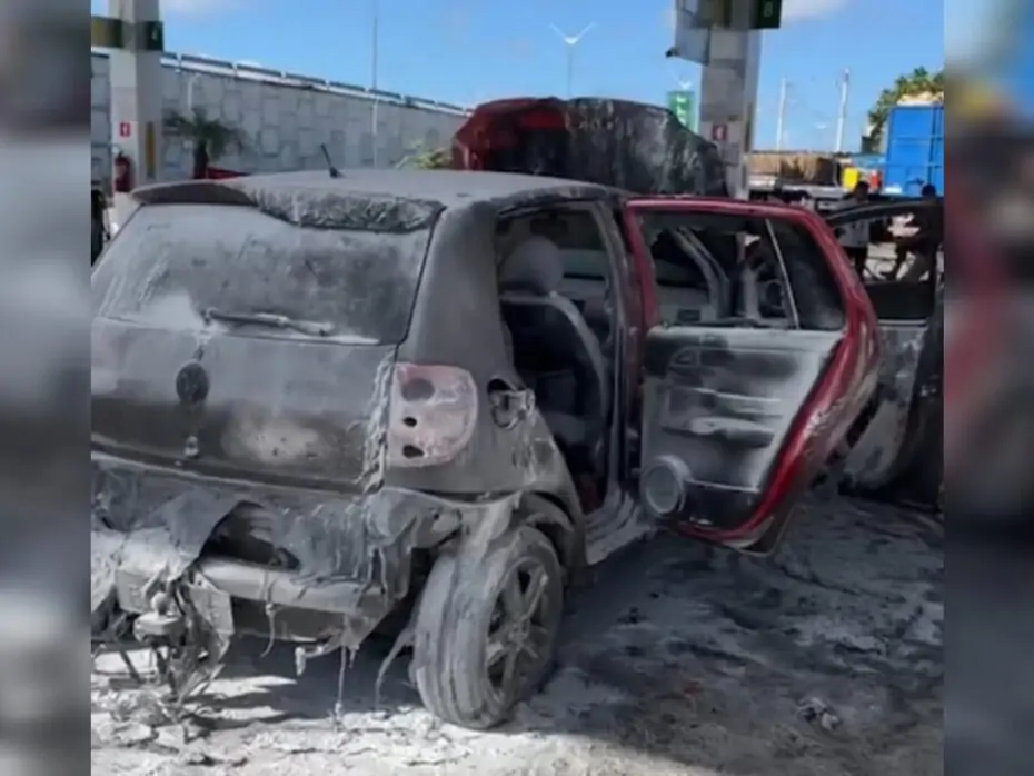 Carro explode em posto de gasolina em Parnamirim - Foto: Reprodução