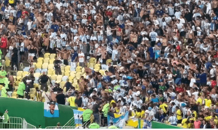 Pancadaria no Maracanã evita início do jogo entre Brasil e Argentina pelas  Eliminatórias - Super Rádio Tupi