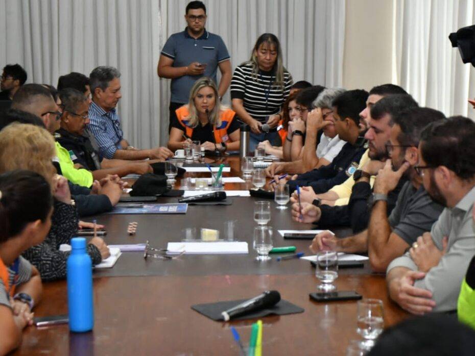 Reunião do gabinete de crise instalado na Prefeitura do Natal, sob coordenação da secretária Joanna Guerra - Foto: Reprodução