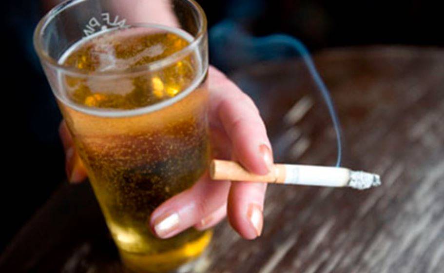 Bebidas alcoólicas e cigarros terão imposto seletivo, na proposta enviada pelo governo ao Congresso - Foto: Agência Brasil / Reprodução