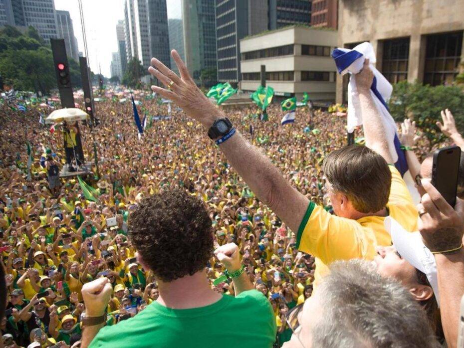 Ex-presidente Jair Bolsonaro (PL) durante ato na Avenida Paulista em fevereiro - Foto: PL / Reprodução