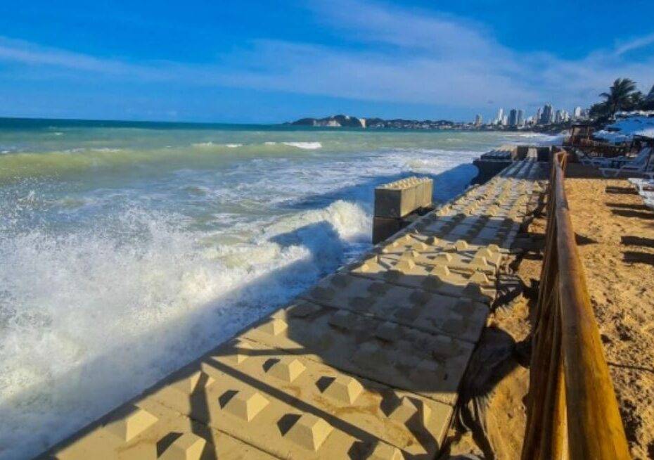 Obra prevê alargamento da faixa de areia em Ponta Negra - 