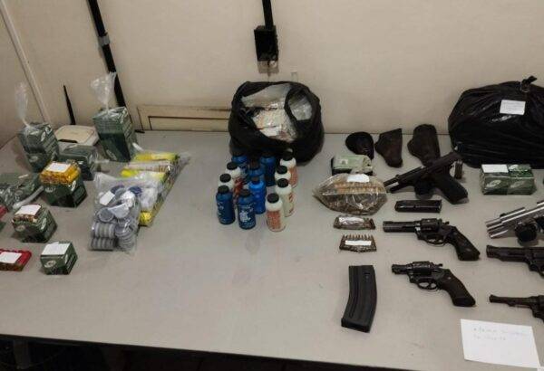 Segundo a Polícia Civil, o policial comercializava armas e munições nas feiras de Tangará e Santa Maria. Foto: Polícia Civil