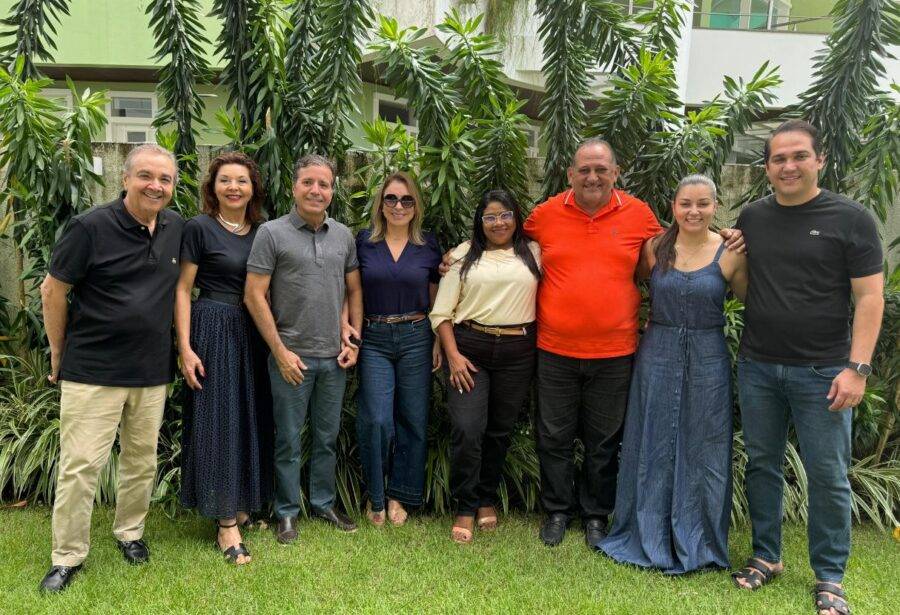 Pré-candidatas Kátia Pires e Professora Nilda com Kleber Rodrigues e José Agripino, e respectivos companheiros - Foto: Reprodução