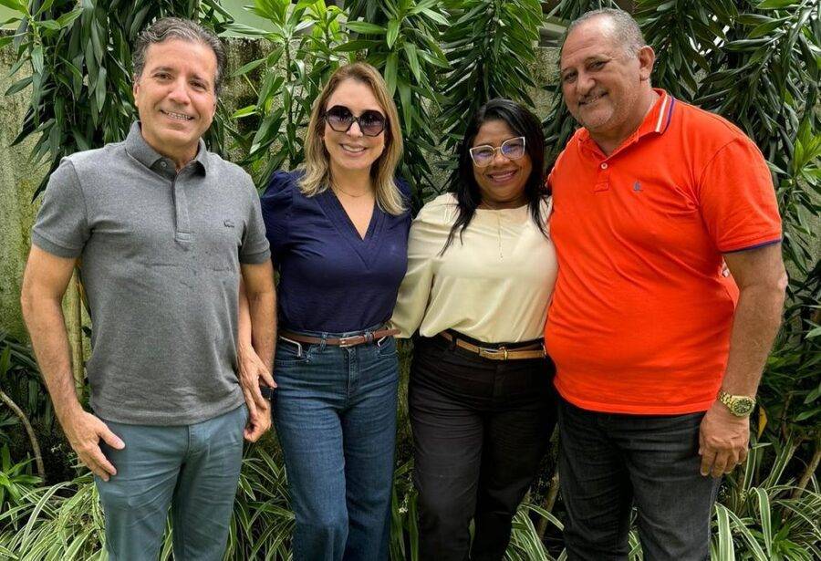 Kátia Pires e Professora Nilda com respectivos companheiros em encontro no fim de semana - Foto: Reprodução