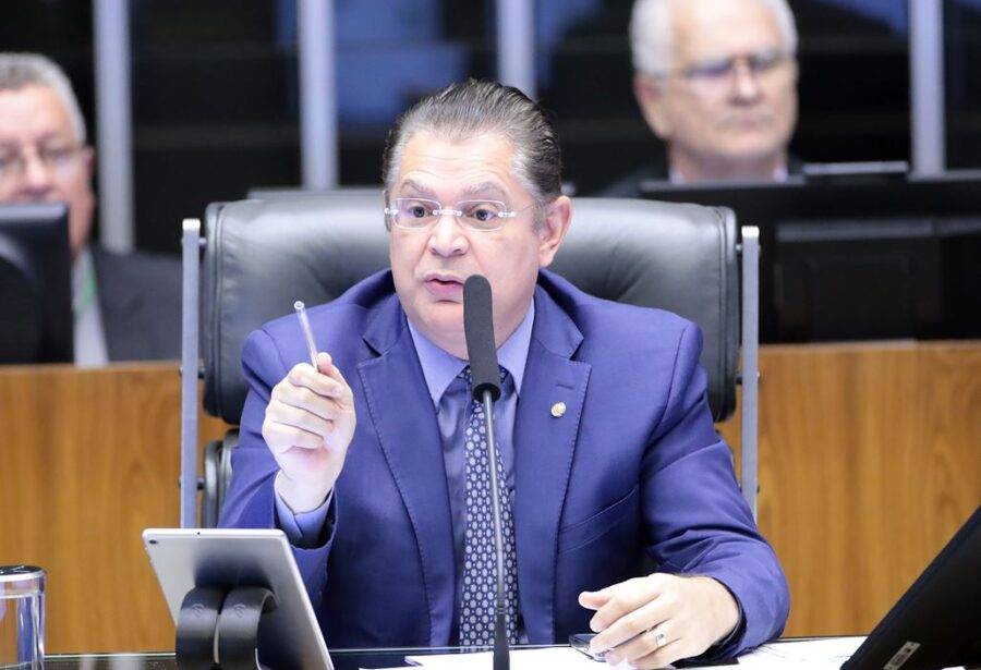 Deputado Sóstenes Cavalcante (PL-RJ), autor do projeto de lei sobre aborto - Foto: Zeca Ribeiro / Câmara dos Deputados