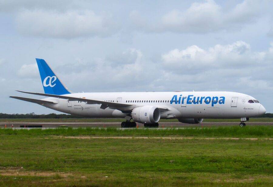 Avião da Air Europa que fez pouso de emergência em Natal na semana passada - 