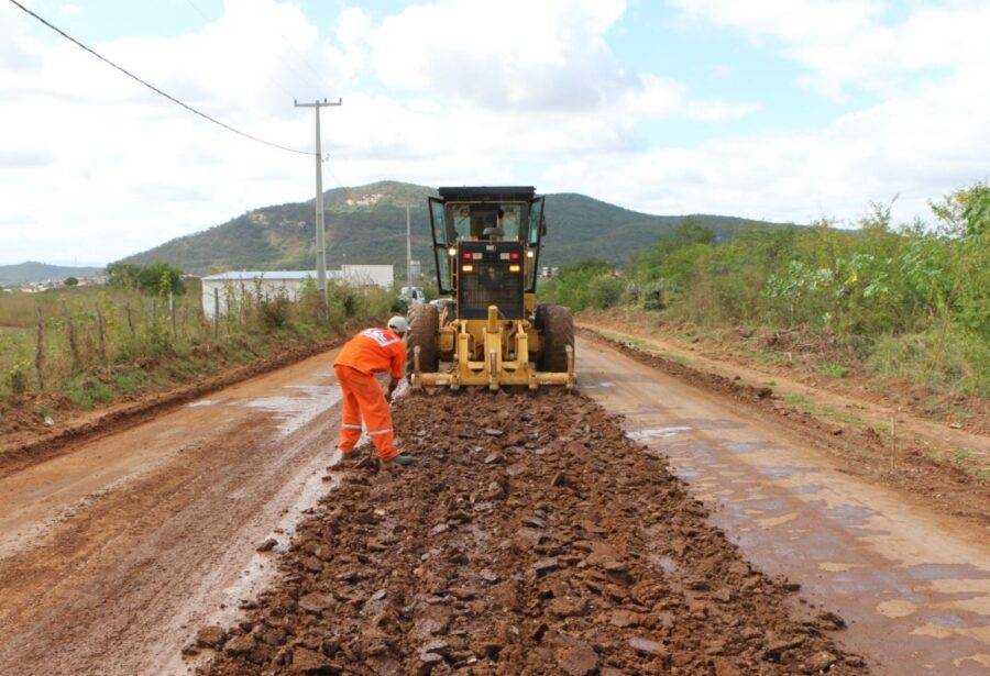 Obras avançam na RN-177, na região Oeste Potiguar - Foto: Carlos Costa / Governo do RN